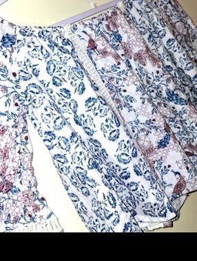 TULAROSA!!  So cute!! Off shoulder!! CROPPED AND CUTE!!